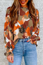 Cargar imagen en el visor de la galería, Abstract Printed Long Sleeve Blouse