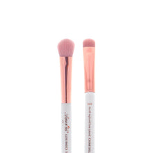 Load image into Gallery viewer, This Luxe Basics Smoke and Smudge Brush #206 gives you an effortless and flawless eye look in no time. Shake up your beauty routine while apply your favorite shadows with this ultra-soft, easy to use, bunny loving brush. The best price and deal w/ Bonitawholesale.com