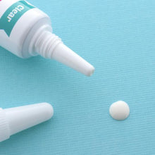 Load image into Gallery viewer, Amor Us- KD14C : Doozy Lash Adhesive Clear 1 DZ