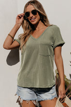 Cargar imagen en el visor de la galería, Laurel Green Twist Short Sleeve Corded V Neck Top
