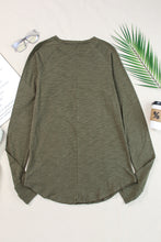 将图片加载到图库查看器，Green Solid Crew Neck Long Sleeve Top
