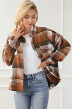 将图片加载到图库查看器，Brown Plaid Flap Pockets Shacket
