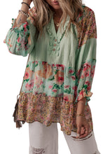 将图片加载到图库查看器，Green Printed Floral Patchwork Frilled Split Neck Blouse
