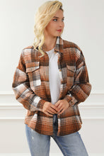 将图片加载到图库查看器，Brown Plaid Flap Pockets Shacket
