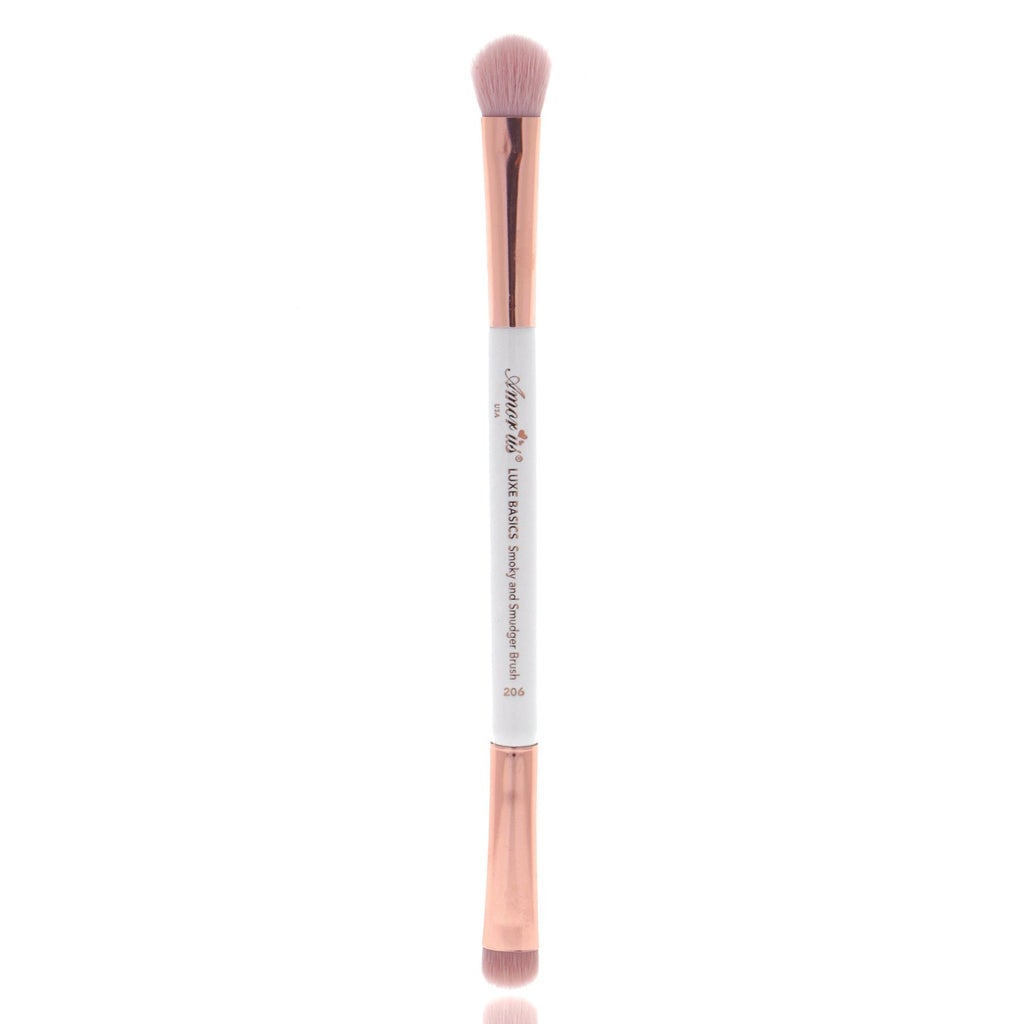 This Luxe Basics Smoke and Smudge Brush #206 gives you an effortless and flawless eye look in no time. Shake up your beauty routine while apply your favorite shadows with this ultra-soft, easy to use, bunny loving brush.  The best price and deal w/ Bonitawholesale.com