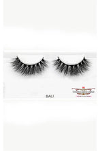 Cargar imagen en el visor de la galería, The 4D Premium Mink Eyelashes bring beauty beyond your imagination with 20 popular styles created by Stardel Lashes. It is unbelievably lightweight with a comfortable fit, and it will tempt you with length and volume added to any shape! 100% premium quality mink 20 different styles to choose from Easy application The best price and deal w/ Bonitawholesale.com

