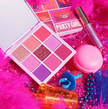 Cargar imagen en el visor de la galería, Kara- ES125 Party Girl Shadow Palette : 6 PC *Qty.1=6 Palettes DESCRIPTION Relatable? Yes! Life is a whole lotta mood and we know it. For every occasion, let a bad shadow day never be your problem. We got you! #Moodcollection Party Girl: When the clock strikes midnight, the real party babes make their way looking like a whole, entire mood. Get your party heels on and bring out the bubbly because you are in for a good time. A 9 color mini 2die4. Go wild with its flirty pinks and berry colors with a pop of sh
